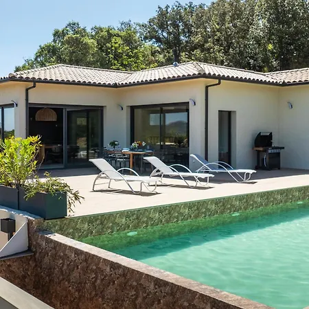 Trinita Paradis Privé Piscine Et Loisirs *