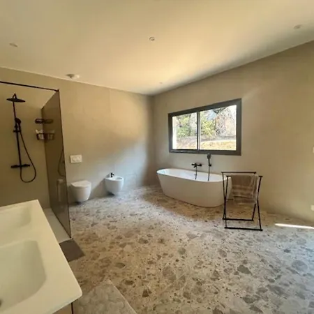 Trinita Paradis Prive Piscine Et Loisirs Vila *